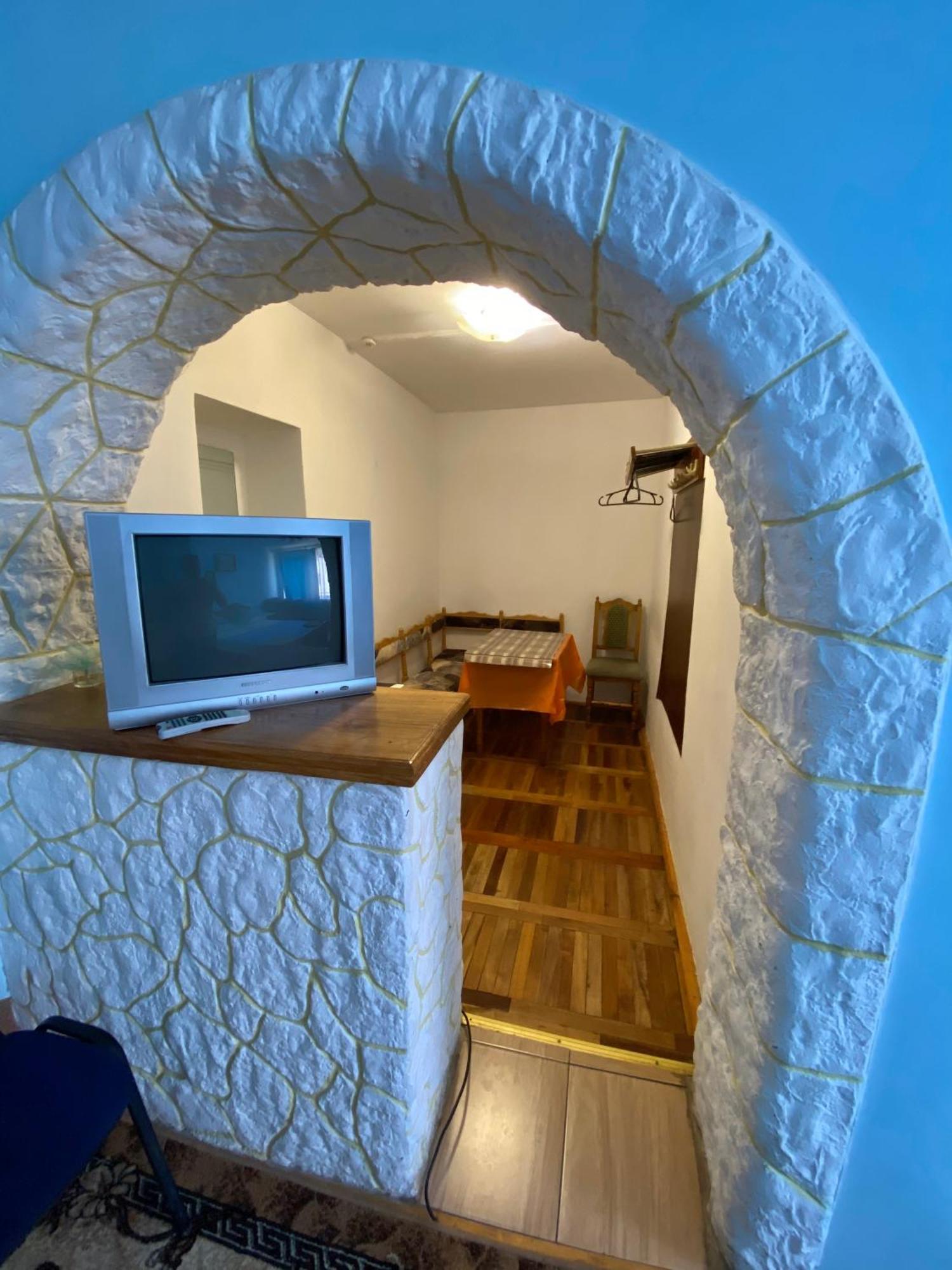 Удеч Hotel Zsidacsiv Kültér fotó