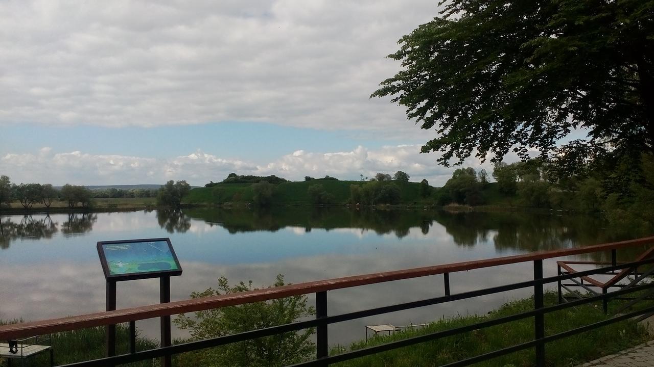 Удеч Hotel Zsidacsiv Kültér fotó