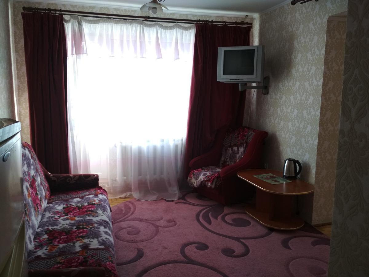 Удеч Hotel Zsidacsiv Kültér fotó