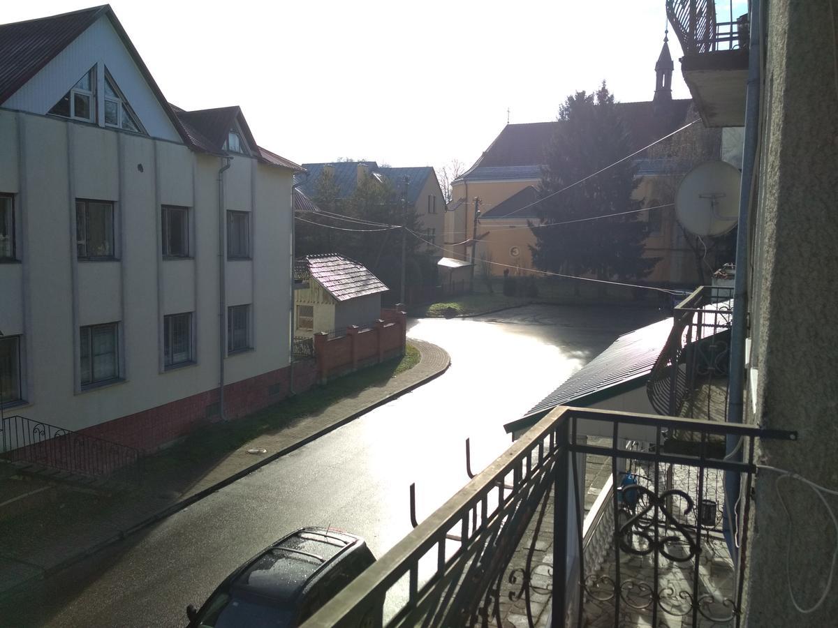 Удеч Hotel Zsidacsiv Kültér fotó